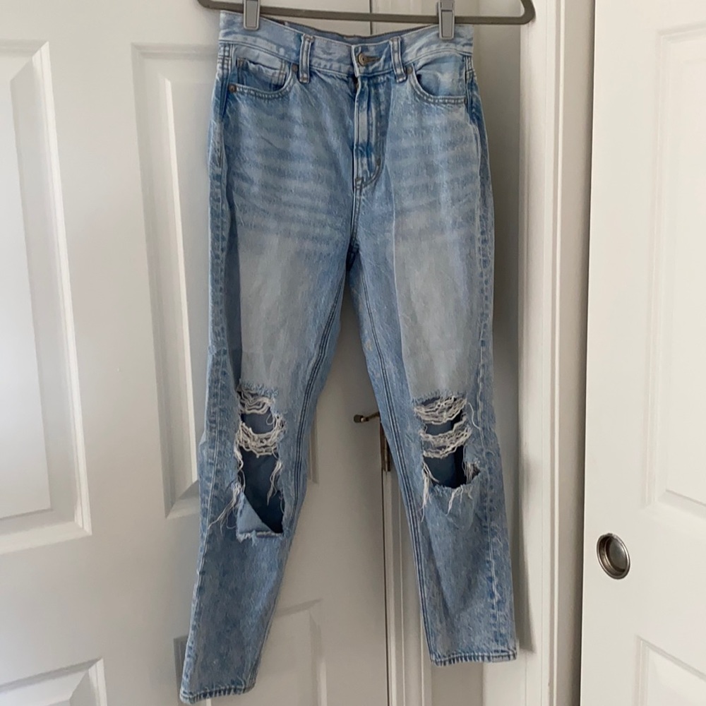 American Eagle mom jeans size 0 short